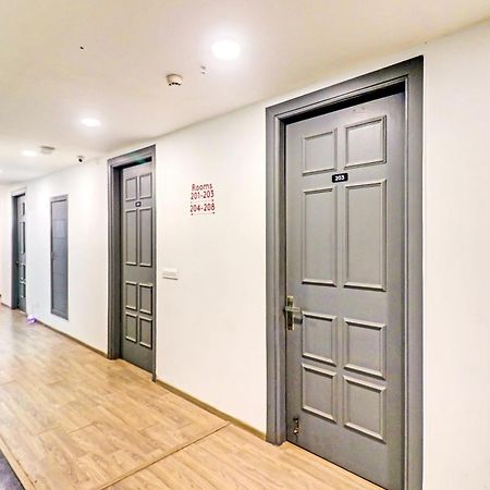 Townhouse Sector 30 Near Botanic Garden Of Indian Republic Hotel Noida Luaran gambar