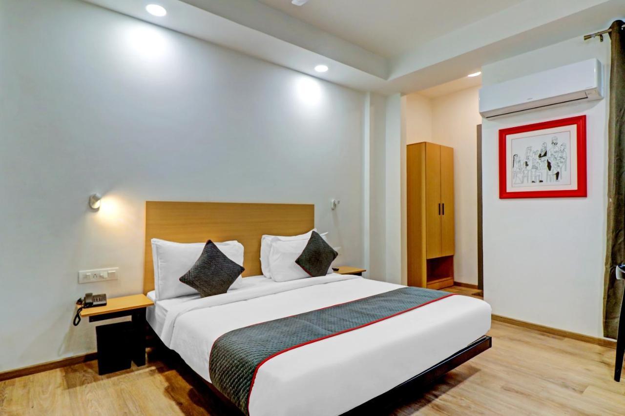 Townhouse Sector 30 Near Botanic Garden Of Indian Republic Hotel Noida Luaran gambar