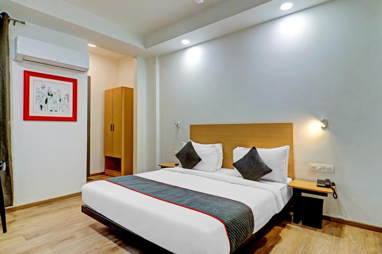 Townhouse Sector 30 Near Botanic Garden Of Indian Republic Hotel Noida Luaran gambar