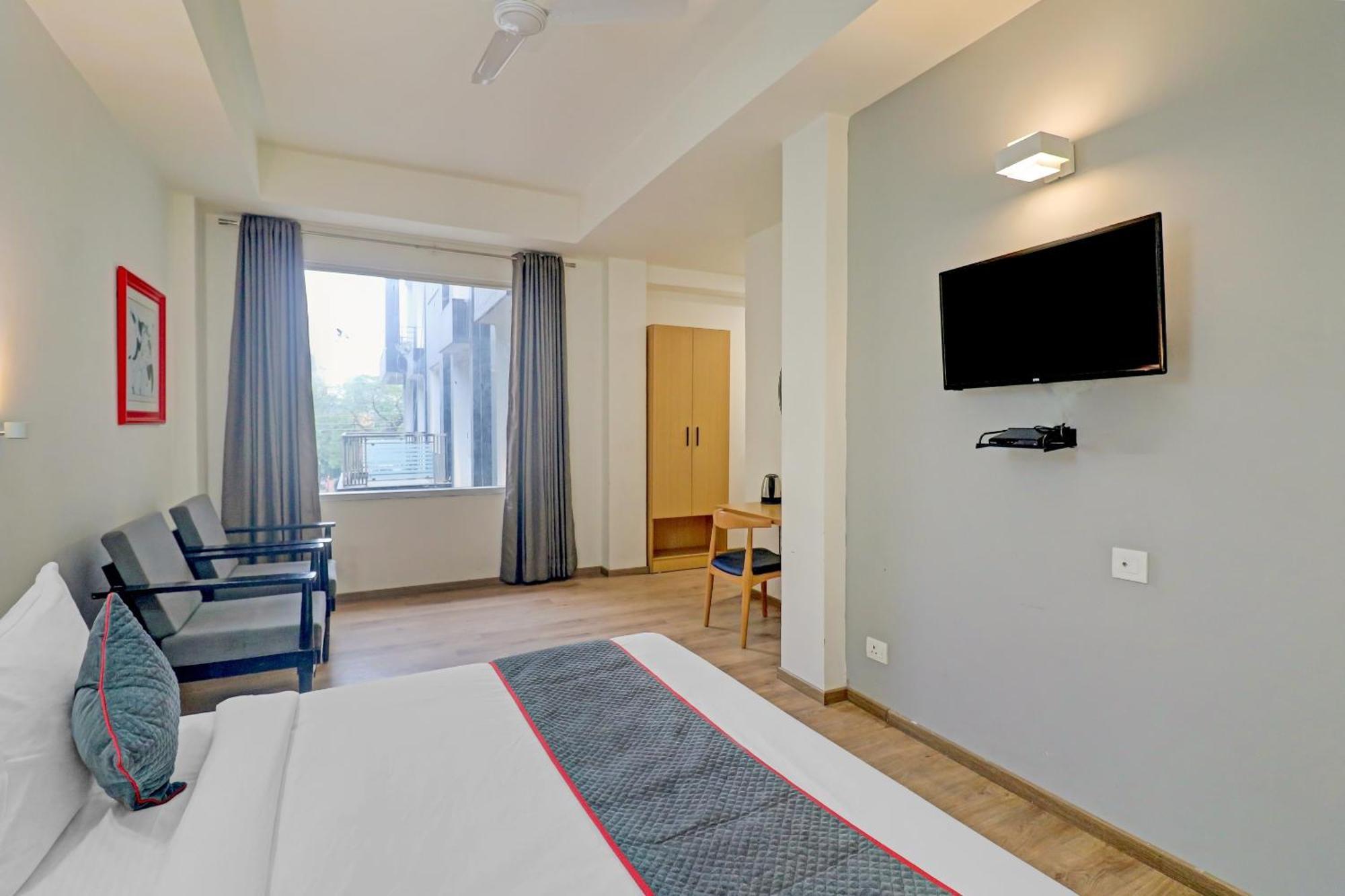 Townhouse Sector 30 Near Botanic Garden Of Indian Republic Hotel Noida Luaran gambar