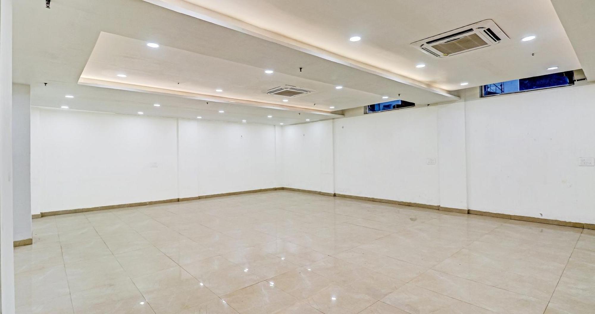 Townhouse Sector 30 Near Botanic Garden Of Indian Republic Hotel Noida Luaran gambar