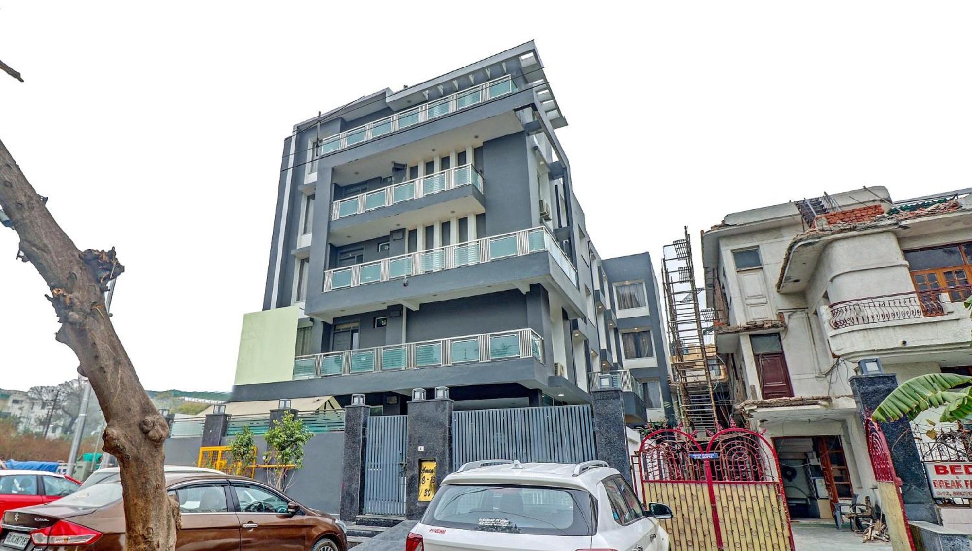 Townhouse Sector 30 Near Botanic Garden Of Indian Republic Hotel Noida Luaran gambar